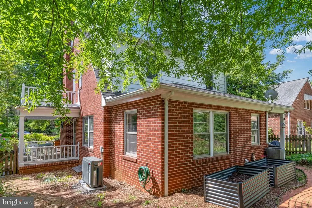 195 Dabney Street Orange VA 22960