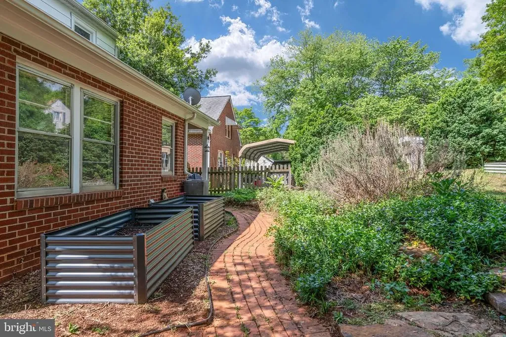 195 Dabney Street Orange VA 22960