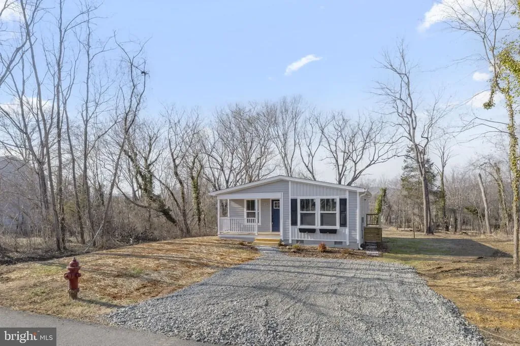 328 East Street Gordonsville VA 22942