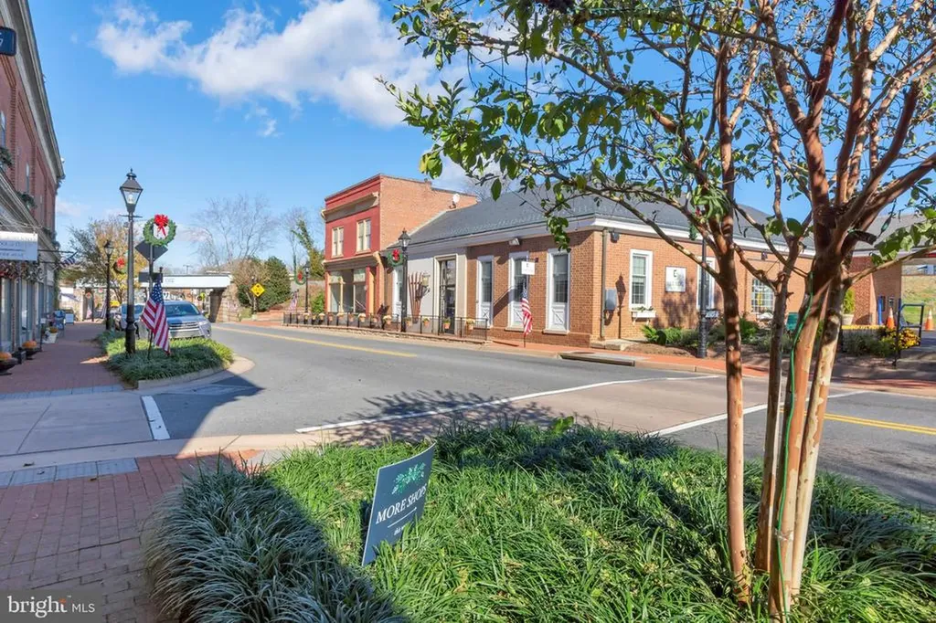 328 East Street Gordonsville VA 22942