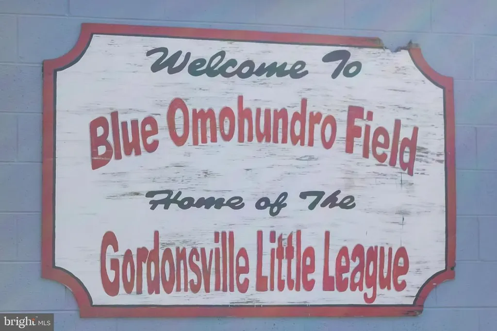 328 East Street Gordonsville VA 22942