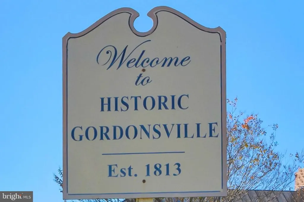 320 East Street Gordonsville VA 22942