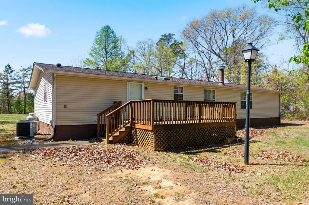 19341 Lahore Road Orange VA 22960