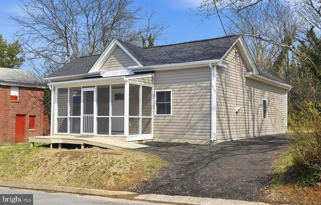 302 Depot Street Gordonsville VA 22942