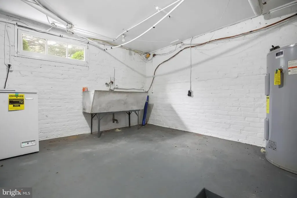 590 N Madison Road Orange VA 22960