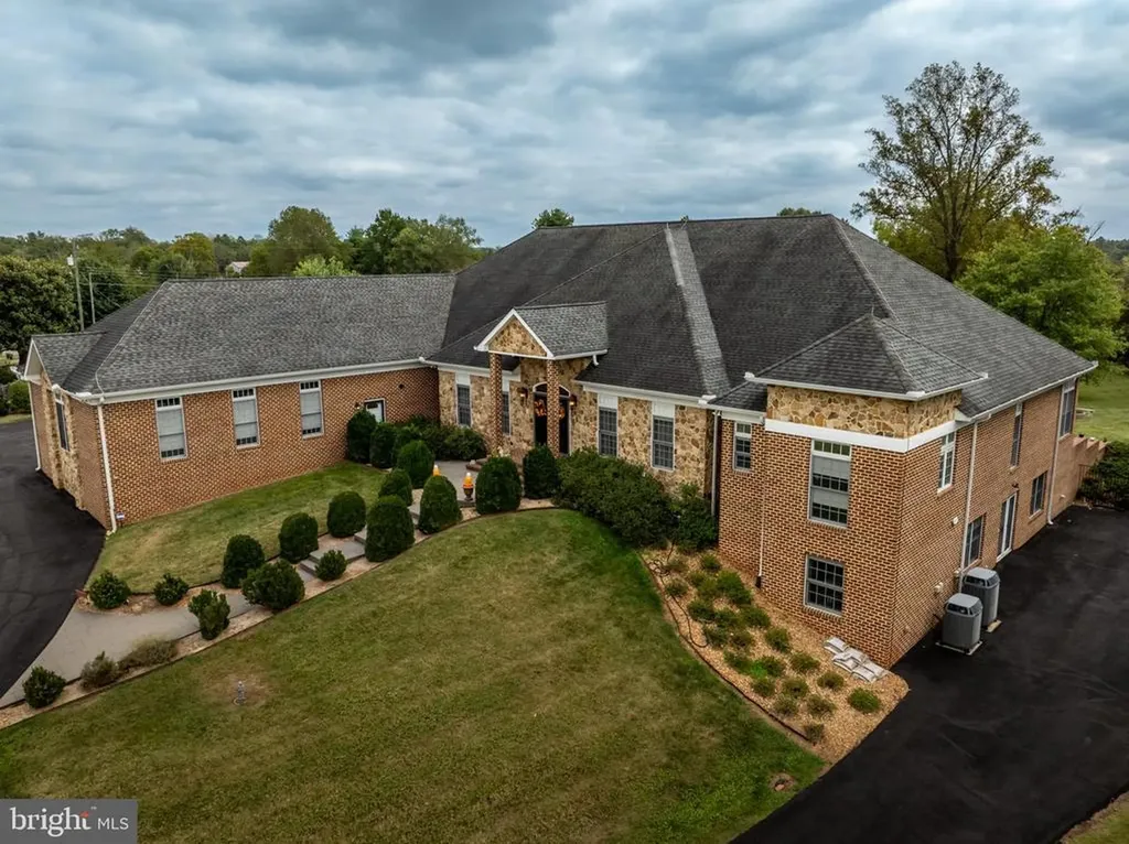 17054 Constitution Highway Orange VA 22960