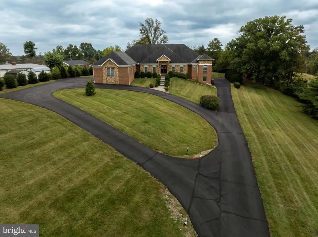 17054 Constitution Highway Orange VA 22960