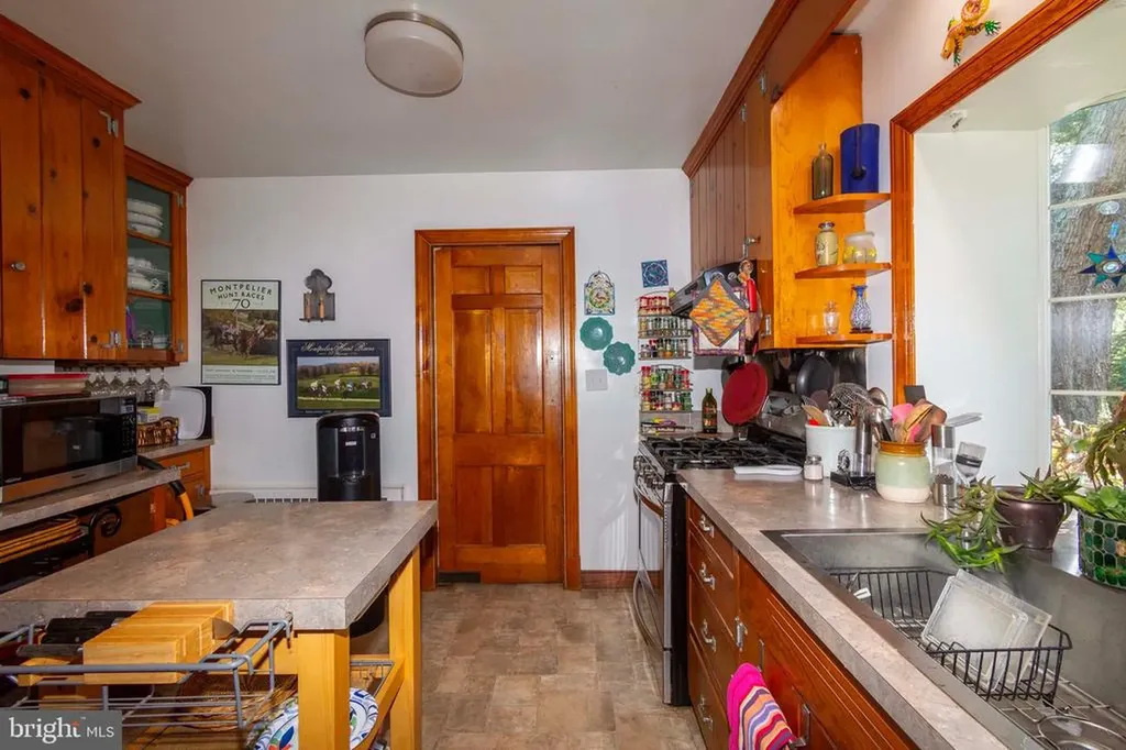 358 Main Street Orange VA 22960