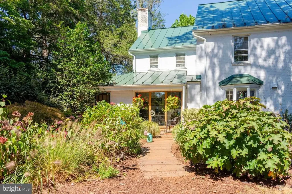 358 Main Street Orange VA 22960