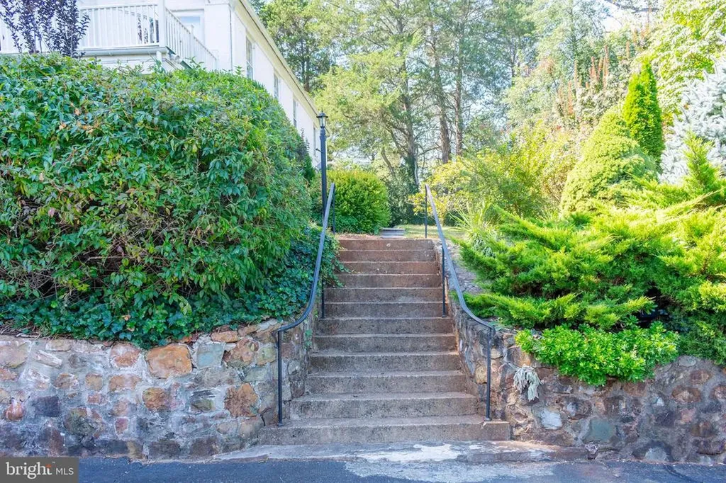 358 Main Street Orange VA 22960