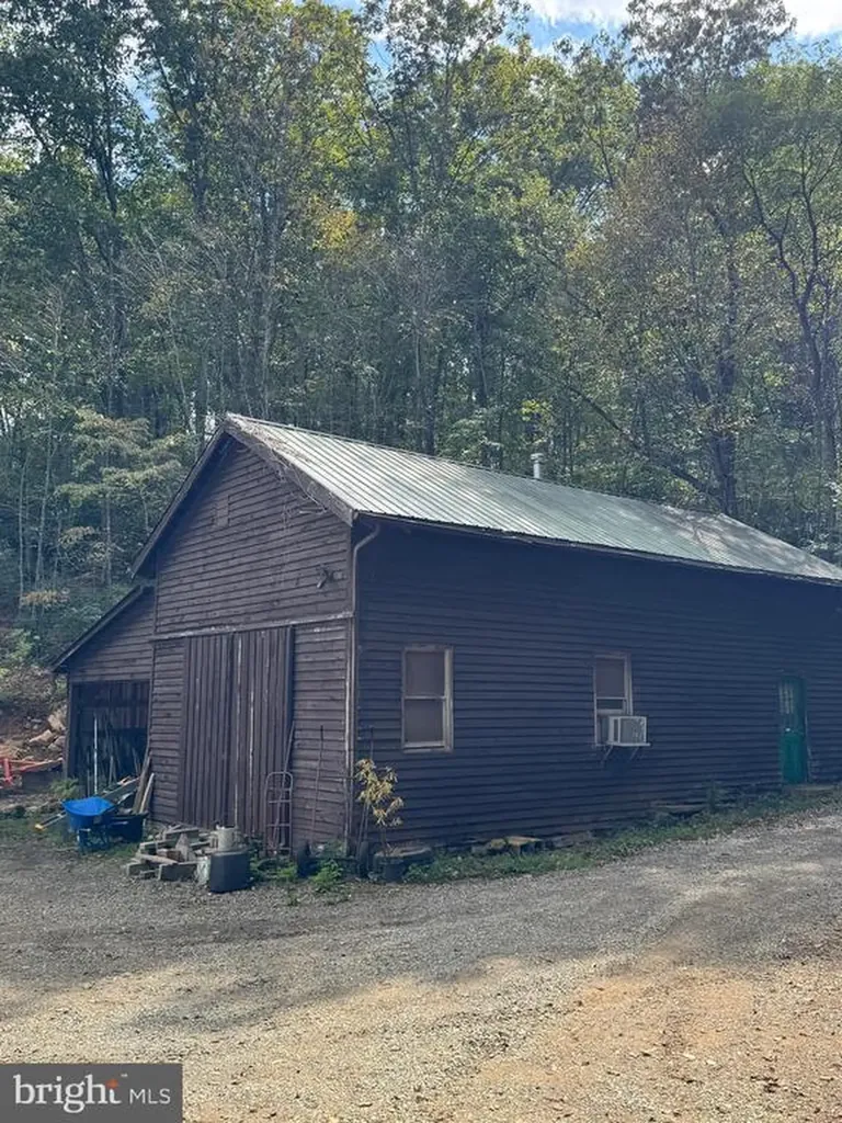 25 Falling Springs Drive Afton VA 22920