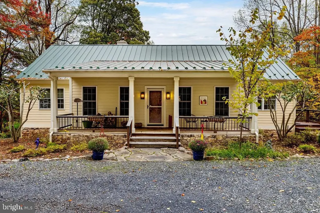 114 Tree House Place Nellysford VA 22958