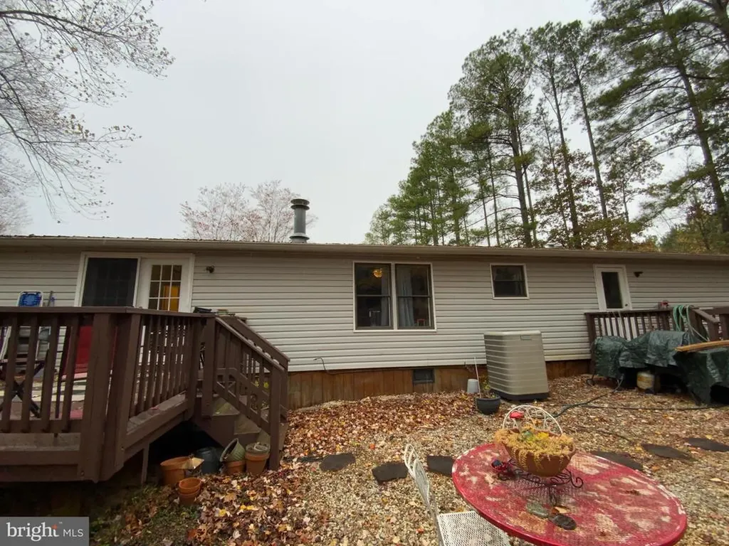 460 Brownings Cove Shipman VA 22971