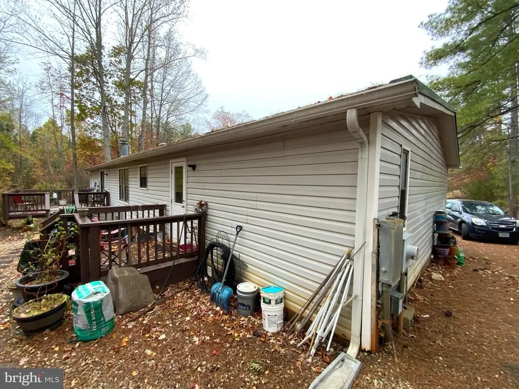 460 Brownings Cove Shipman VA 22971