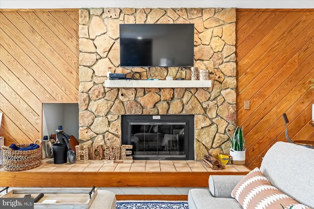 905 Diamond Hill Roseland VA 22967