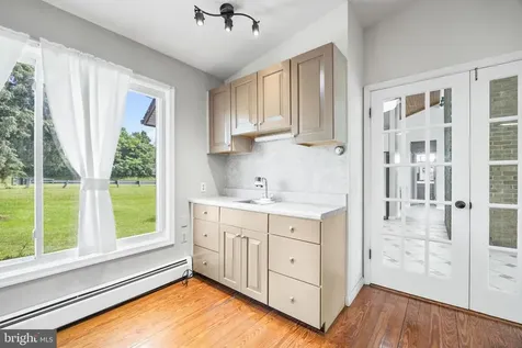 2370 Us Highway 211 W Luray VA 22835