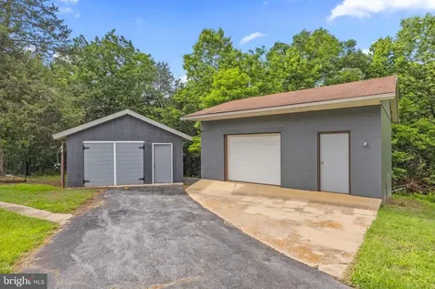 2370 Us Highway 211 W Luray VA 22835
