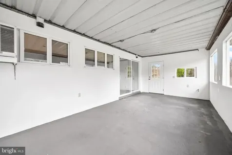 2370 Us Highway 211 W Luray VA 22835