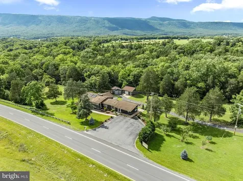 2370 Us Highway 211 W Luray VA 22835