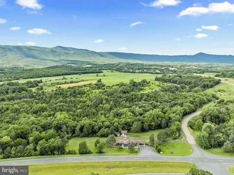 2370 Us Highway 211 W Luray VA 22835