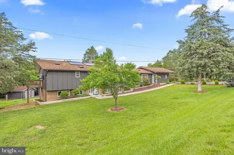 2370 Us Highway 211 W Luray VA 22835