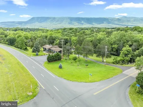 2370 Us Highway 211 W Luray VA 22835