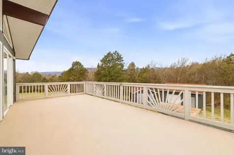 2370 Us Highway 211 W Luray VA 22835