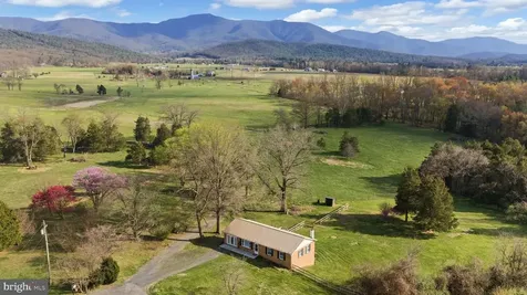 300 Martin Street Luray VA 22835