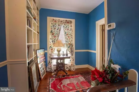 147 Court Street S Luray VA 22835