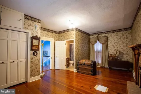 147 Court Street S Luray VA 22835