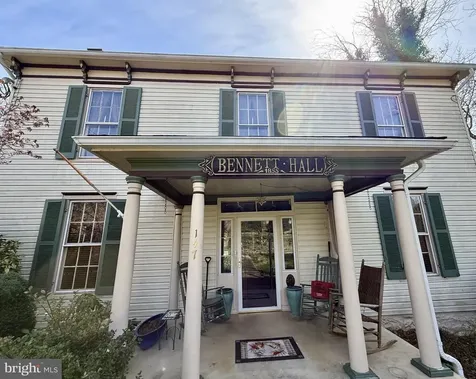 147 Court Street S Luray VA 22835