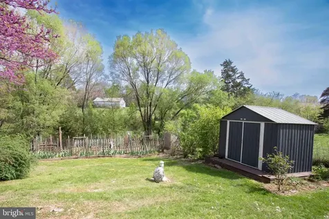 147 Court Street S Luray VA 22835