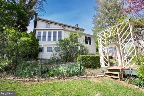 147 Court Street S Luray VA 22835