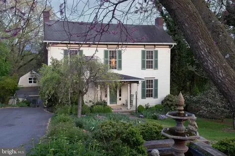 147 Court Street S Luray VA 22835