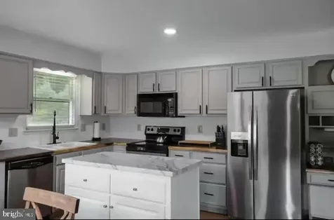 4064 Pine Grove Road Stanley VA 22851