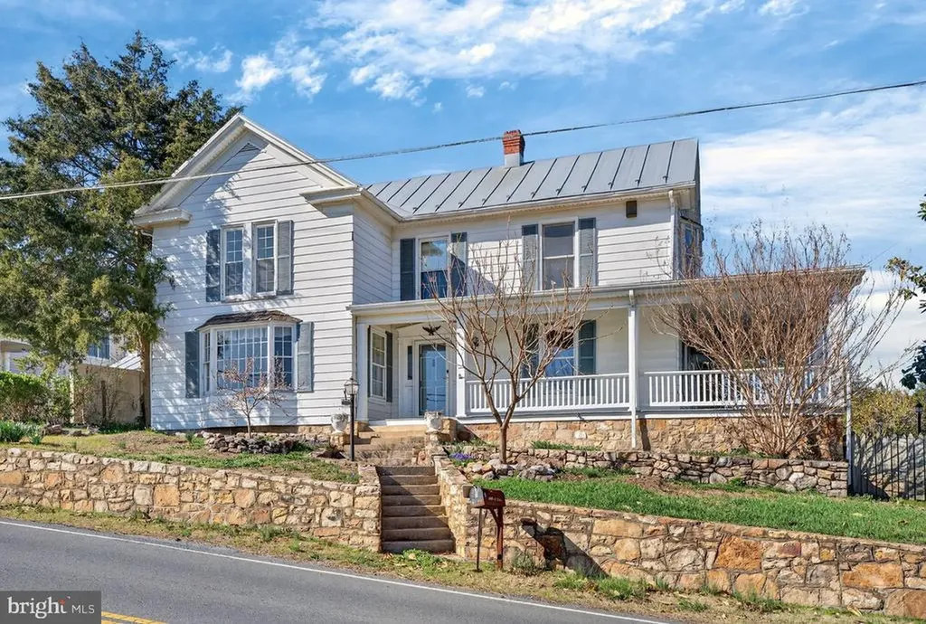 422 Mechanic Street Luray VA 22835