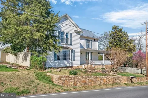 422 Mechanic Street Luray VA 22835