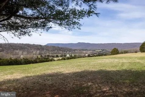 217 Silver Bell Lane Luray VA 22835