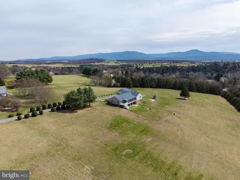 217 Silver Bell Lane Luray VA 22835