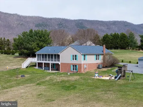 217 Silver Bell Lane Luray VA 22835