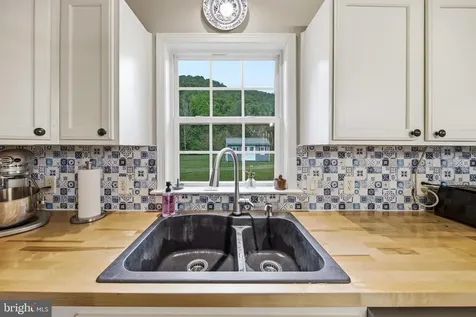 2645 Dry Run Road Luray VA 22835