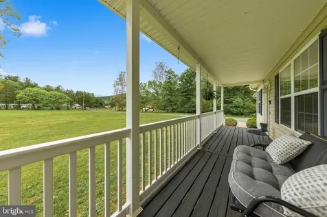 2645 Dry Run Road Luray VA 22835
