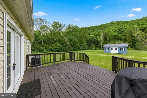 2645 Dry Run Road Luray VA 22835