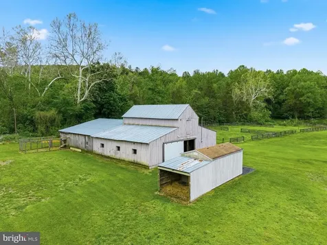 2645 Dry Run Road Luray VA 22835