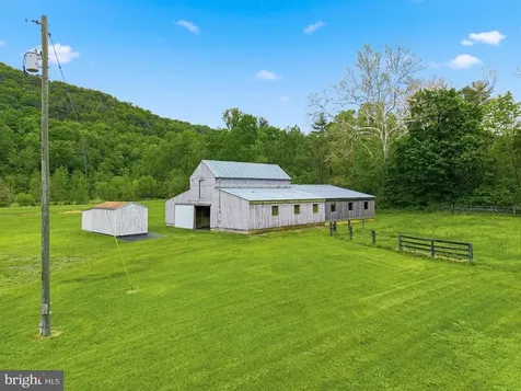 2645 Dry Run Road Luray VA 22835