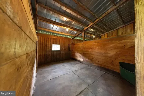 2645 Dry Run Road Luray VA 22835