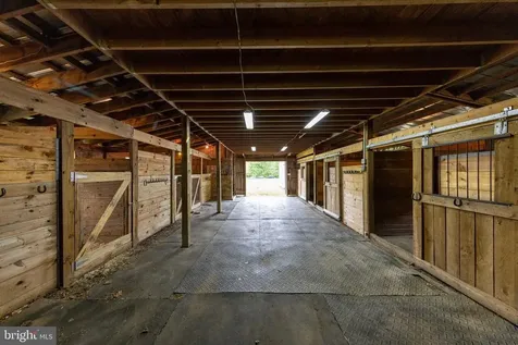 2645 Dry Run Road Luray VA 22835