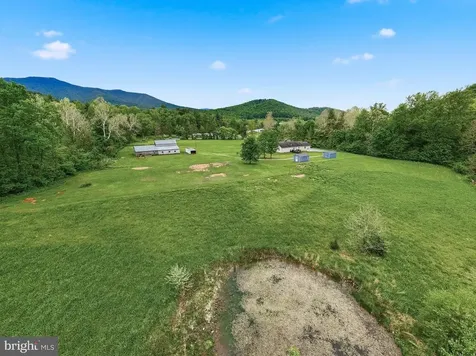 2645 Dry Run Road Luray VA 22835