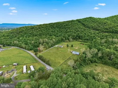 2645 Dry Run Road Luray VA 22835