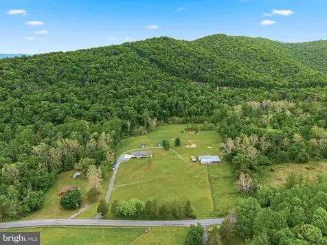2645 Dry Run Road Luray VA 22835